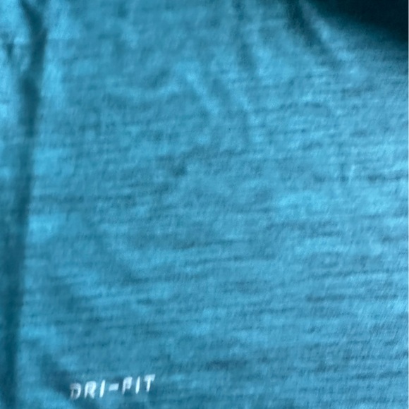 Nike Eagles Dri Fit shirt - Picture 3 of 8